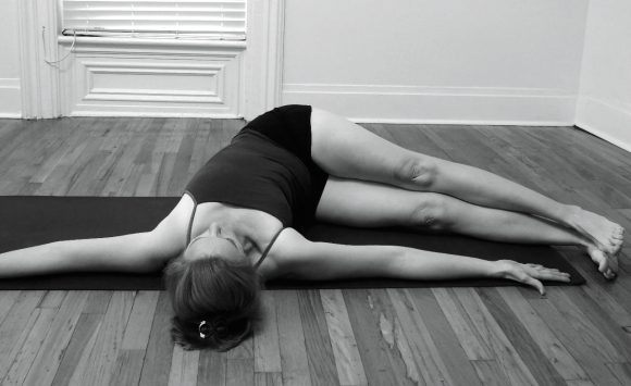 Jathara Parivrttanasana